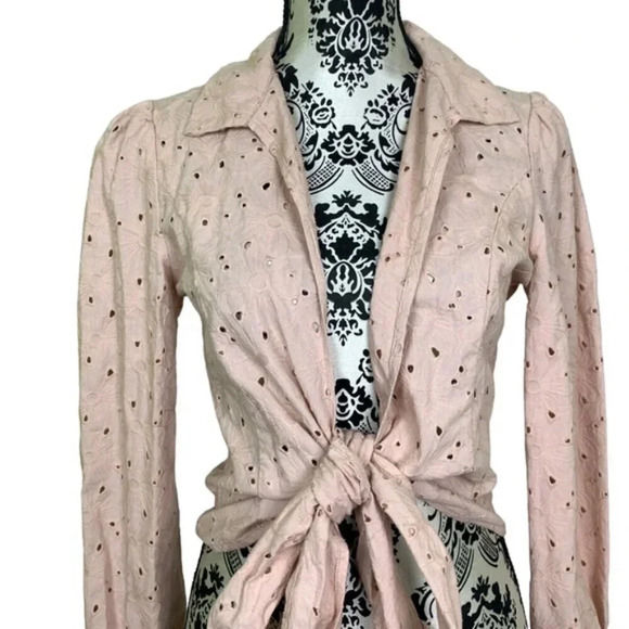 NWT Madison Young Eyelet Blouse Top - Picture 3 of 10